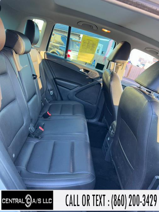 Used Volkswagen Tiguan 4WD 4dr Auto SE w/Sunroof & Nav *Ltd Avail* 2013 | Central A/S LLC. East Windsor, Connecticut Used Volkswagen Tiguan 4WD 4dr Auto SE w/Sunroof & Nav *Ltd Avail* 2013 | Central A/S LLC. East Windsor, Connecticut
