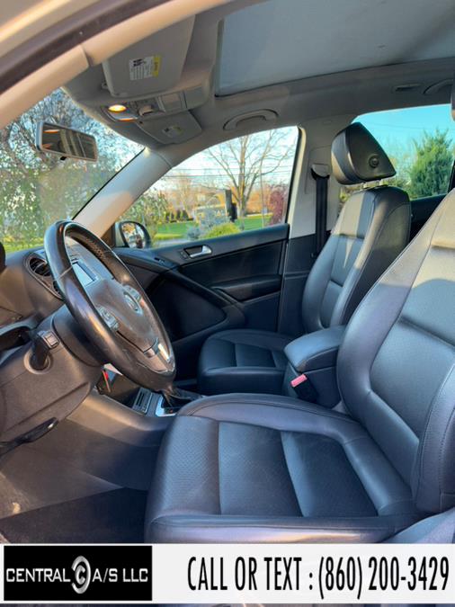 Used Volkswagen Tiguan 4WD 4dr Auto SE w/Sunroof & Nav *Ltd Avail* 2013 | Central A/S LLC. East Windsor, Connecticut Used Volkswagen Tiguan 4WD 4dr Auto SE w/Sunroof & Nav *Ltd Avail* 2013 | Central A/S LLC. East Windsor, Connecticut