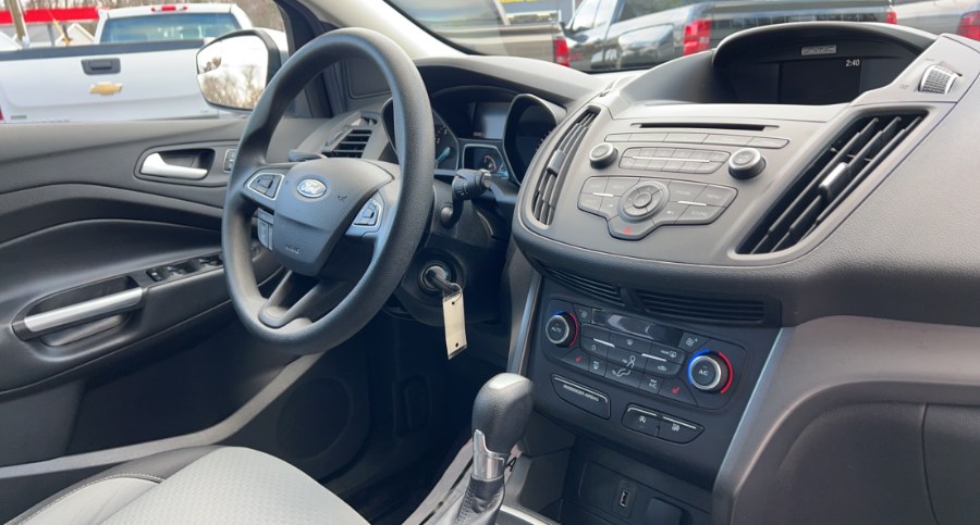 2017 Ford Escape SE 4WD, available for sale in Waterbury, Connecticut | West End Automotive Center. Waterbury, Connecticut 2017 Ford Escape SE 4WD, available for sale in Waterbury, Connecticut | West End Automotive Center. Waterbury, Connecticut