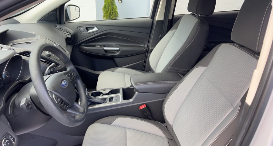 2017 Ford Escape SE 4WD, available for sale in Waterbury, Connecticut | West End Automotive Center. Waterbury, Connecticut 2017 Ford Escape SE 4WD, available for sale in Waterbury, Connecticut | West End Automotive Center. Waterbury, Connecticut