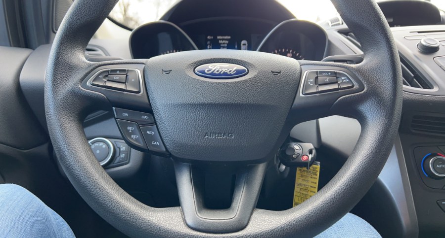 2017 Ford Escape SE 4WD, available for sale in Waterbury, Connecticut | West End Automotive Center. Waterbury, Connecticut 2017 Ford Escape SE 4WD, available for sale in Waterbury, Connecticut | West End Automotive Center. Waterbury, Connecticut