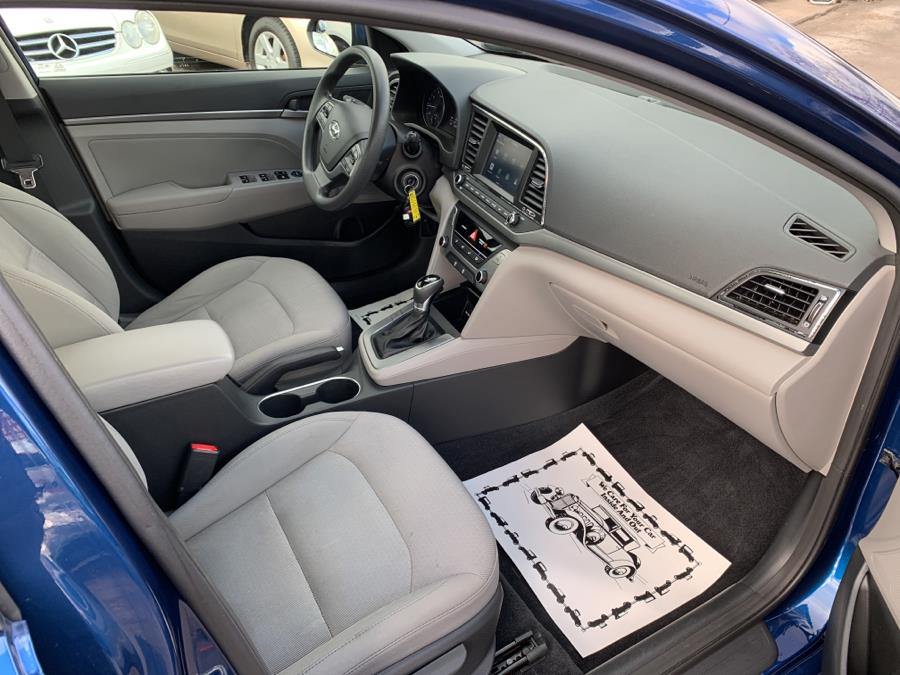 Used Hyundai Elantra Limited 2.0L Auto (Alabama) (Disc) *Ltd Avail* 2017 | Absolute Motors Inc. Springfield, Massachusetts Used Hyundai Elantra Limited 2.0L Auto (Alabama) (Disc) *Ltd Avail* 2017 | Absolute Motors Inc. Springfield, Massachusetts
