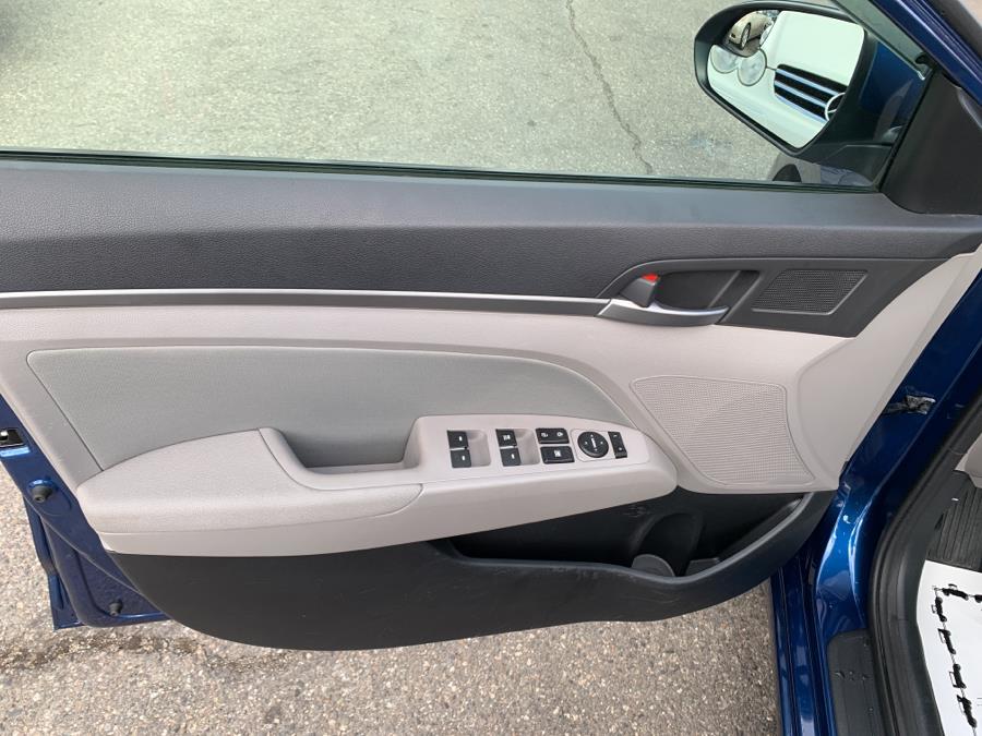 Used Hyundai Elantra Limited 2.0L Auto (Alabama) (Disc) *Ltd Avail* 2017 | Absolute Motors Inc. Springfield, Massachusetts Used Hyundai Elantra Limited 2.0L Auto (Alabama) (Disc) *Ltd Avail* 2017 | Absolute Motors Inc. Springfield, Massachusetts