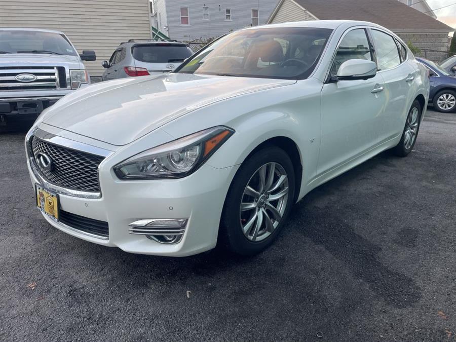 2017 Infiniti Q70 3.7, available for sale in Lawrence, Massachusetts | Home Run Auto Sales Inc. Lawrence, Massachusetts 2017 Infiniti Q70 3.7, available for sale in Lawrence, Massachusetts | Home Run Auto Sales Inc. Lawrence, Massachusetts