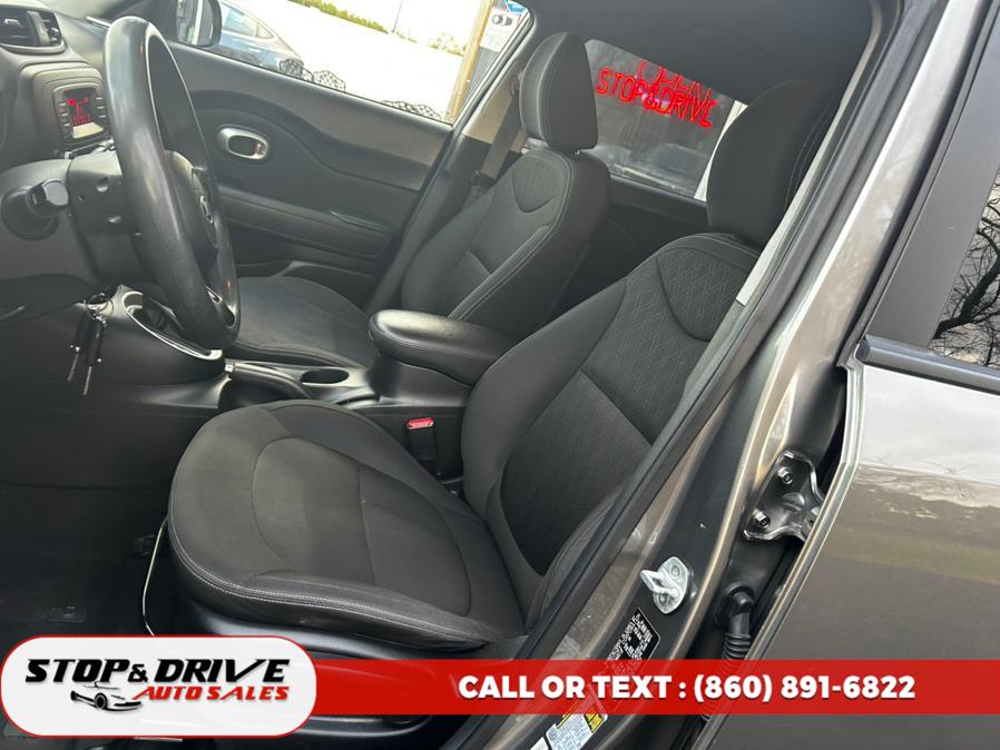 Used Kia Soul 5dr Wgn Auto Base 2014 | Stop & Drive Auto Sales. East Windsor, Connecticut Used Kia Soul 5dr Wgn Auto Base 2014 | Stop & Drive Auto Sales. East Windsor, Connecticut