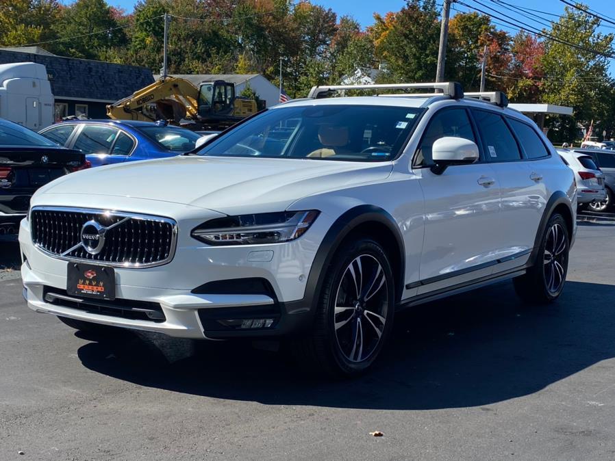 Used Volvo V90 Cross Country T5 AWD 2018 | Lava Motors 2 Inc. Canton, Connecticut Used Volvo V90 Cross Country T5 AWD 2018 | Lava Motors 2 Inc. Canton, Connecticut