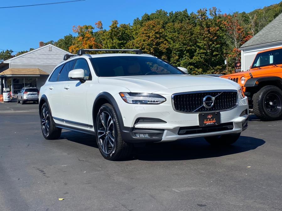 Used Volvo V90 Cross Country T5 AWD 2018 | Lava Motors 2 Inc. Canton, Connecticut Used Volvo V90 Cross Country T5 AWD 2018 | Lava Motors 2 Inc. Canton, Connecticut