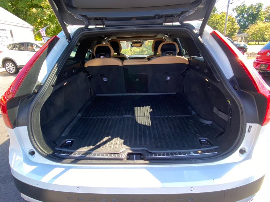Used Volvo V90 Cross Country T5 AWD 2018 | Lava Motors 2 Inc. Canton, Connecticut Used Volvo V90 Cross Country T5 AWD 2018 | Lava Motors 2 Inc. Canton, Connecticut