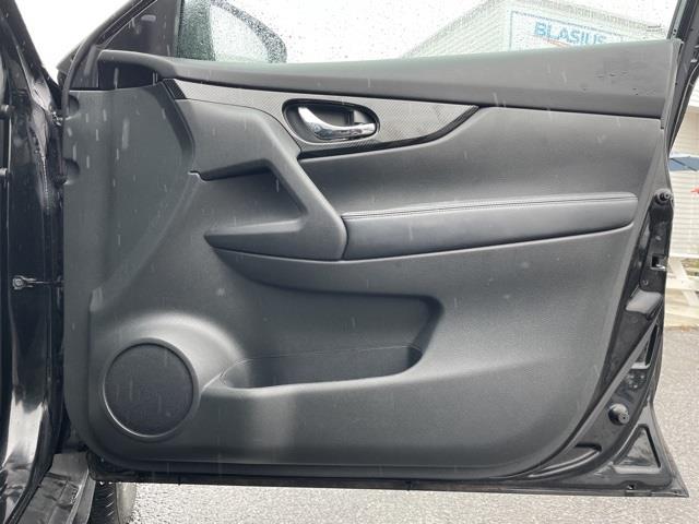 2017 Nissan Rogue SL, available for sale in Brookfield, Connecticut | Blasius Federal Road. Brookfield, Connecticut 2017 Nissan Rogue SL, available for sale in Brookfield, Connecticut | Blasius Federal Road. Brookfield, Connecticut