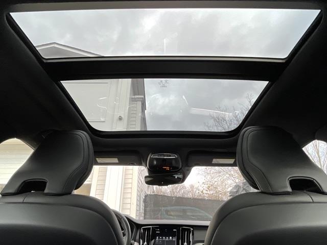 2019 Volvo S60 T5 R-Design, available for sale in Brookfield, Connecticut | Blasius Federal Road. Brookfield, Connecticut 2019 Volvo S60 T5 R-Design, available for sale in Brookfield, Connecticut | Blasius Federal Road. Brookfield, Connecticut