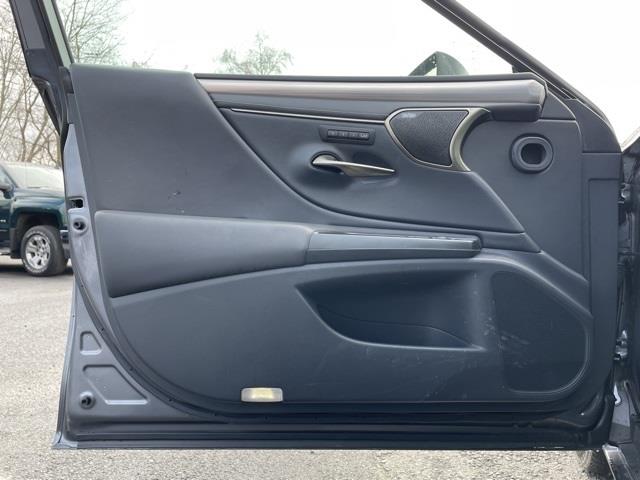 2020 Lexus Es 350 F Sport, available for sale in Brookfield, Connecticut | Blasius Federal Road. Brookfield, Connecticut 2020 Lexus Es 350 F Sport, available for sale in Brookfield, Connecticut | Blasius Federal Road. Brookfield, Connecticut