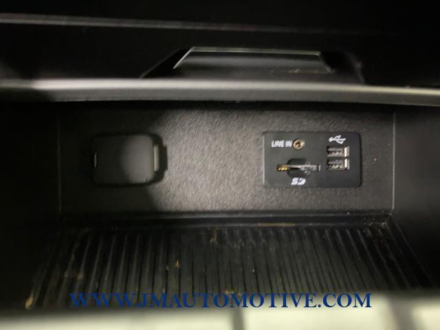 2015 Ford F-150 4WD SuperCrew 145 XLT, available for sale in Naugatuck, Connecticut | J&M Automotive Sls&Svc LLC. Naugatuck, Connecticut 2015 Ford F-150 4WD SuperCrew 145 XLT, available for sale in Naugatuck, Connecticut | J&M Automotive Sls&Svc LLC. Naugatuck, Connecticut