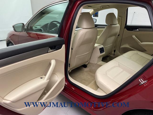 Used Volkswagen Passat 4dr Sdn 2.0L TDI DSG SE w/Sunroof 2015 | J&M Automotive Sls&Svc LLC. Naugatuck, Connecticut Used Volkswagen Passat 4dr Sdn 2.0L TDI DSG SE w/Sunroof 2015 | J&M Automotive Sls&Svc LLC. Naugatuck, Connecticut