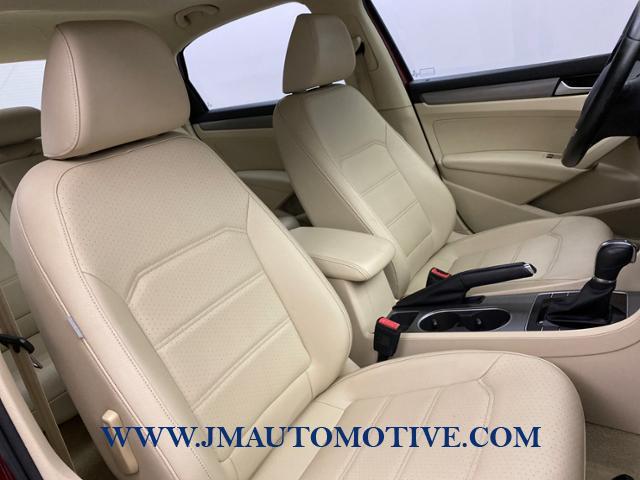 Used Volkswagen Passat 4dr Sdn 2.0L TDI DSG SE w/Sunroof 2015 | J&M Automotive Sls&Svc LLC. Naugatuck, Connecticut Used Volkswagen Passat 4dr Sdn 2.0L TDI DSG SE w/Sunroof 2015 | J&M Automotive Sls&Svc LLC. Naugatuck, Connecticut