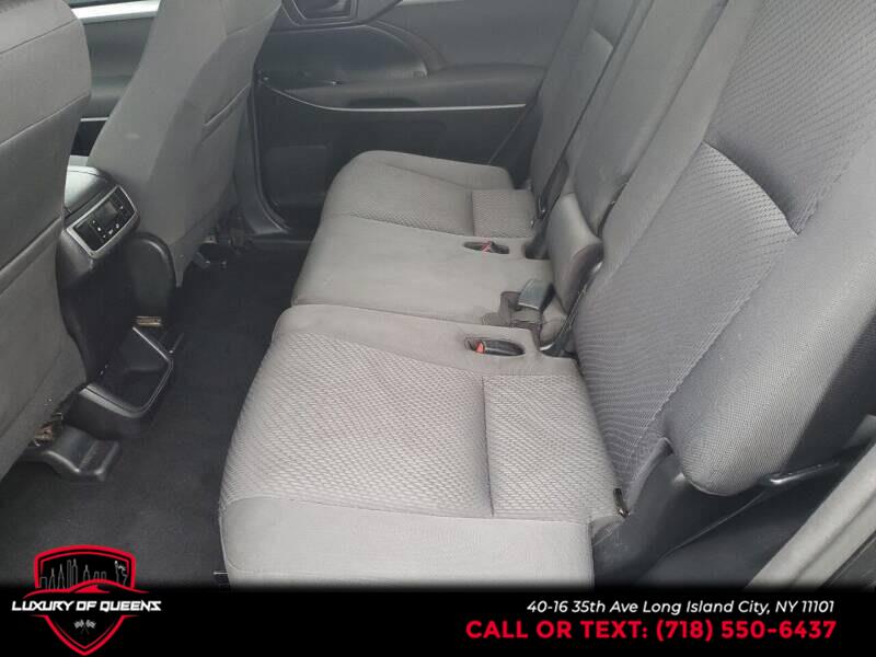 2017 Toyota Highlander LE Plus V6 AWD (Natl), available for sale in Long Island City, New York | Luxury Of Queens. Long Island City, New York 2017 Toyota Highlander LE Plus V6 AWD (Natl), available for sale in Long Island City, New York | Luxury Of Queens. Long Island City, New York