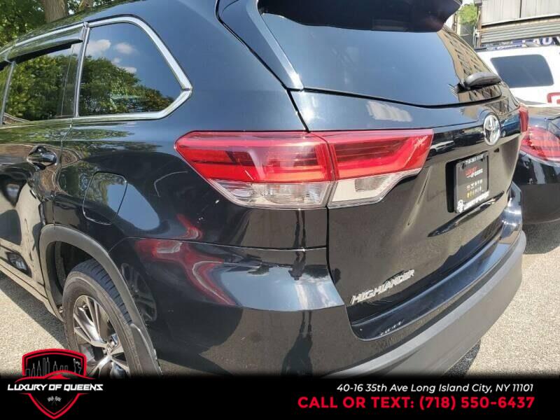 2017 Toyota Highlander LE Plus V6 AWD (Natl), available for sale in Long Island City, New York | Luxury Of Queens. Long Island City, New York 2017 Toyota Highlander LE Plus V6 AWD (Natl), available for sale in Long Island City, New York | Luxury Of Queens. Long Island City, New York