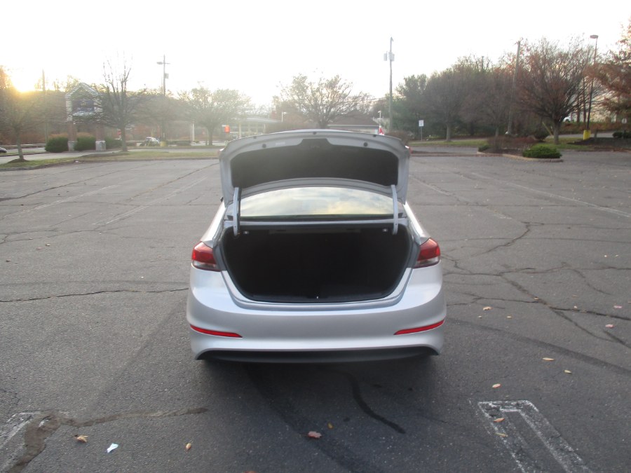 Used Hyundai Elantra SE 2.0L Auto (Ulsan) *Ltd Avail* 2017 | Universal Motors LLC. New Britain, Connecticut Used Hyundai Elantra SE 2.0L Auto (Ulsan) *Ltd Avail* 2017 | Universal Motors LLC. New Britain, Connecticut