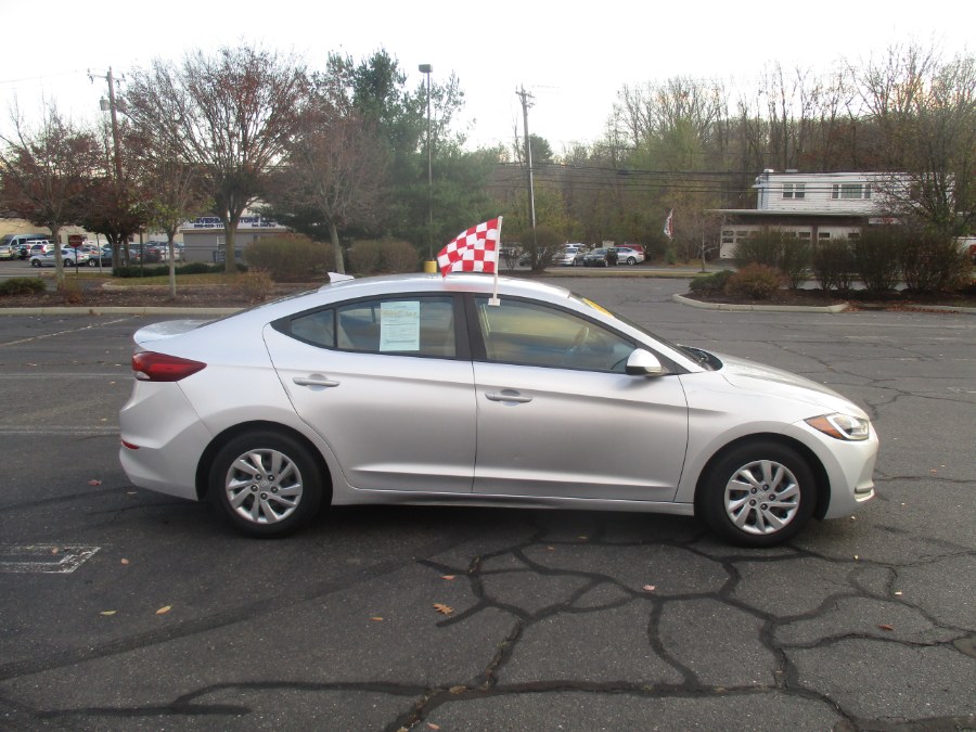 Used Hyundai Elantra SE 2.0L Auto (Ulsan) *Ltd Avail* 2017 | Universal Motors LLC. New Britain, Connecticut Used Hyundai Elantra SE 2.0L Auto (Ulsan) *Ltd Avail* 2017 | Universal Motors LLC. New Britain, Connecticut