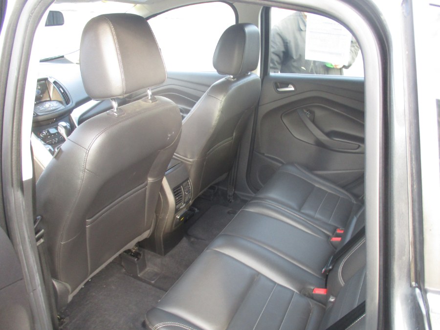 Used Ford C-Max Energi 5dr HB SEL 2015 | Universal Motors LLC. New Britain, Connecticut Used Ford C-Max Energi 5dr HB SEL 2015 | Universal Motors LLC. New Britain, Connecticut