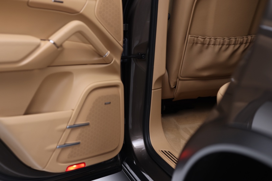 2012 Porsche Cayenne AWD 4dr Man, available for sale in North Salem, New York | Meccanic Shop North Inc. North Salem, New York 2012 Porsche Cayenne AWD 4dr Man, available for sale in North Salem, New York | Meccanic Shop North Inc. North Salem, New York