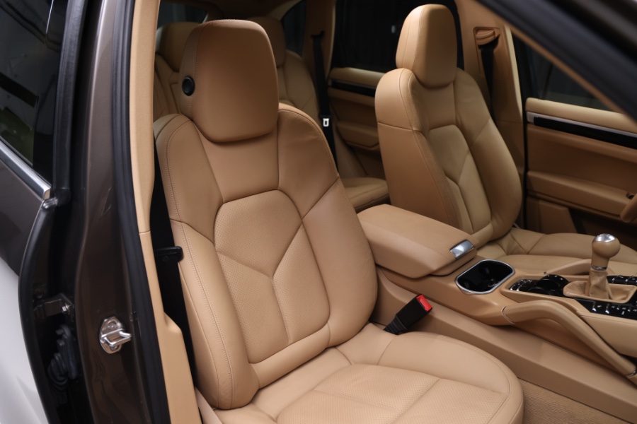 2012 Porsche Cayenne AWD 4dr Man, available for sale in North Salem, New York | Meccanic Shop North Inc. North Salem, New York 2012 Porsche Cayenne AWD 4dr Man, available for sale in North Salem, New York | Meccanic Shop North Inc. North Salem, New York