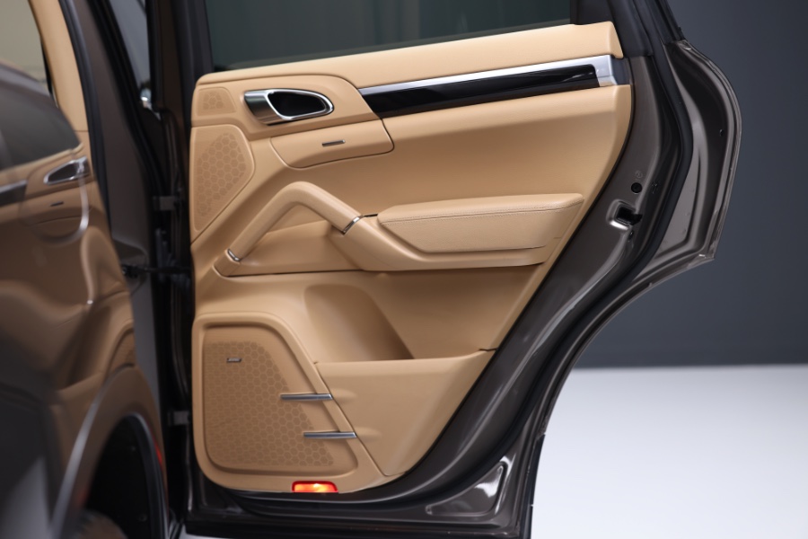 2012 Porsche Cayenne AWD 4dr Man, available for sale in North Salem, New York | Meccanic Shop North Inc. North Salem, New York 2012 Porsche Cayenne AWD 4dr Man, available for sale in North Salem, New York | Meccanic Shop North Inc. North Salem, New York