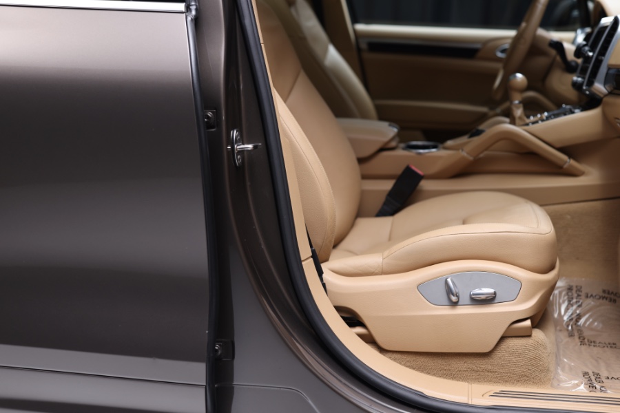 2012 Porsche Cayenne AWD 4dr Man, available for sale in North Salem, New York | Meccanic Shop North Inc. North Salem, New York 2012 Porsche Cayenne AWD 4dr Man, available for sale in North Salem, New York | Meccanic Shop North Inc. North Salem, New York