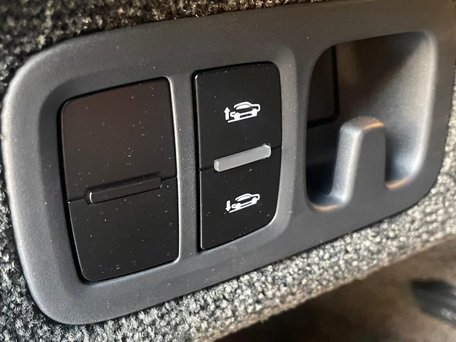 2019 Bentley Bentayga V8 AWD, available for sale in Jamaica, New York | Sylhet Motors Inc.. Jamaica, New York 2019 Bentley Bentayga V8 AWD, available for sale in Jamaica, New York | Sylhet Motors Inc.. Jamaica, New York