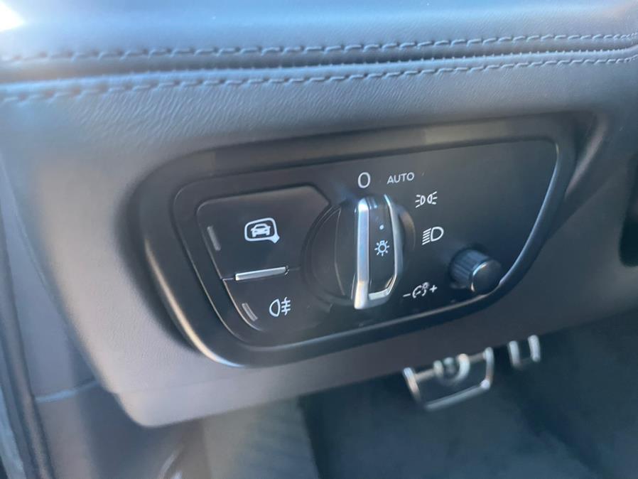 2019 Bentley Bentayga V8 AWD, available for sale in Jamaica, New York | Sylhet Motors Inc.. Jamaica, New York 2019 Bentley Bentayga V8 AWD, available for sale in Jamaica, New York | Sylhet Motors Inc.. Jamaica, New York