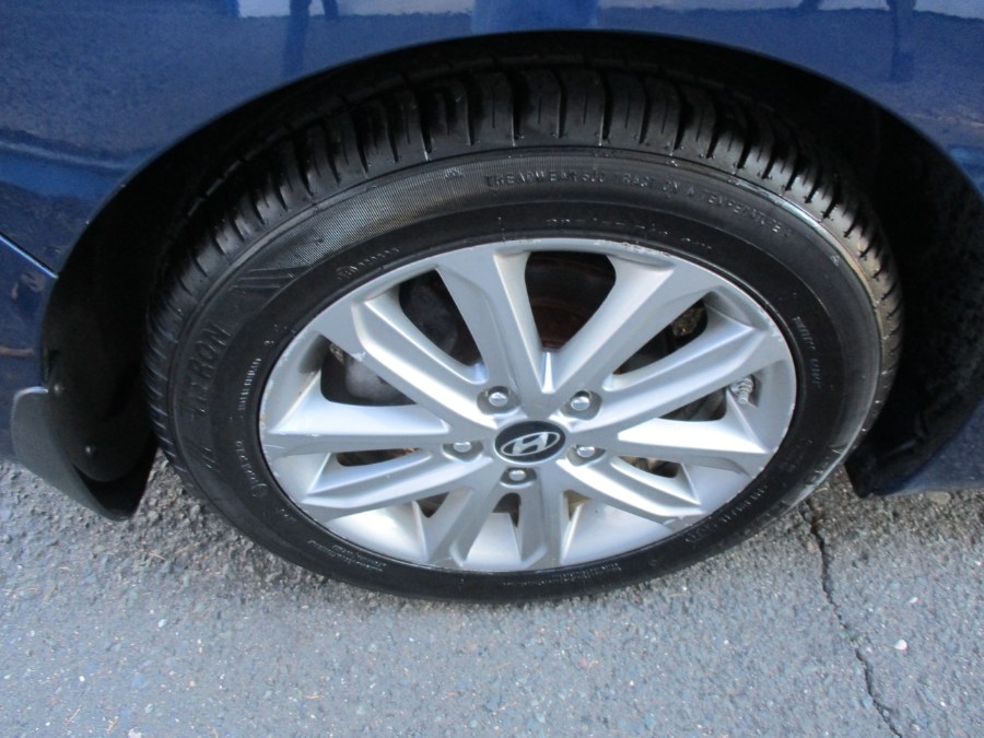 Used Hyundai Elantra SE 2016 | Cos Central Auto. Meriden, Connecticut Used Hyundai Elantra SE 2016 | Cos Central Auto. Meriden, Connecticut