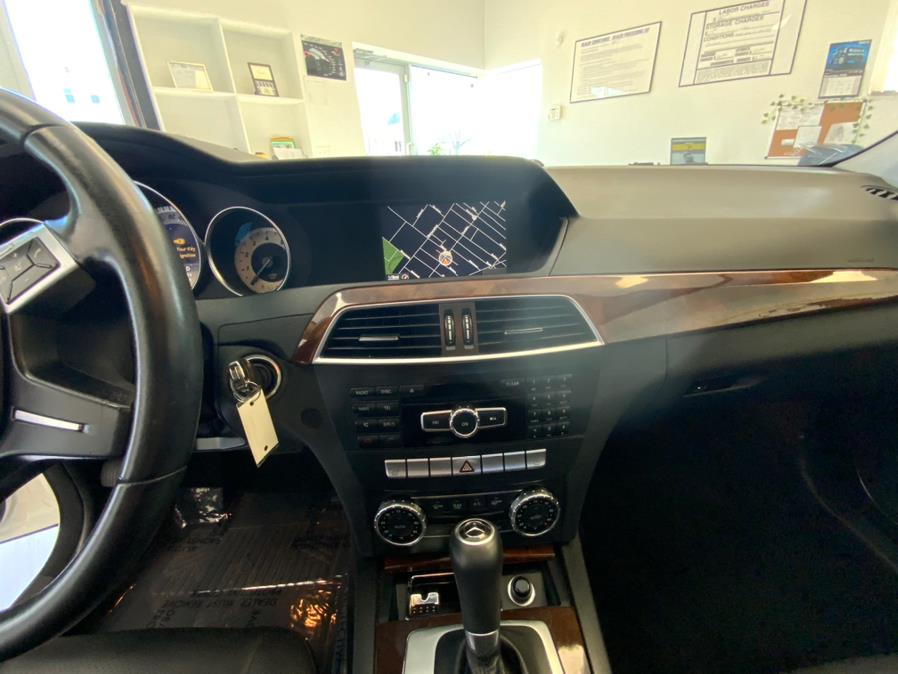 Used Mercedes-Benz C-Class 4dr Sdn C250 Luxury RWD 2012 | Franklin Motors Auto Sales LLC. Hartford, Connecticut Used Mercedes-Benz C-Class 4dr Sdn C250 Luxury RWD 2012 | Franklin Motors Auto Sales LLC. Hartford, Connecticut