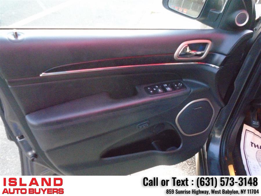 Used Jeep Grand Cherokee Summit 4x4 4dr SUV 2015 | Island Auto Buyers. West Babylon, New York Used Jeep Grand Cherokee Summit 4x4 4dr SUV 2015 | Island Auto Buyers. West Babylon, New York