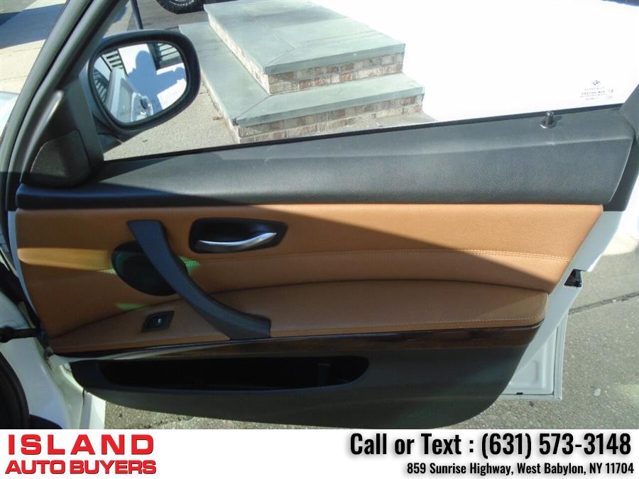 Used BMW 3 Series 328i xDrive AWD 4dr Sedan SULEV 2011 | Island Auto Buyers. West Babylon, New York Used BMW 3 Series 328i xDrive AWD 4dr Sedan SULEV 2011 | Island Auto Buyers. West Babylon, New York