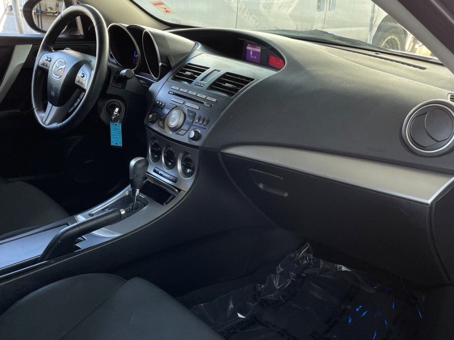 2010 Mazda Mazda3 5dr HB Auto s Sport, available for sale in Corona, California | Green Light Auto. Corona, California 2010 Mazda Mazda3 5dr HB Auto s Sport, available for sale in Corona, California | Green Light Auto. Corona, California