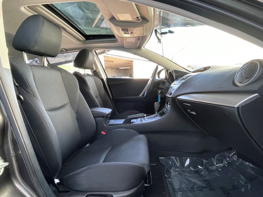 2010 Mazda Mazda3 5dr HB Auto s Sport, available for sale in Corona, California | Green Light Auto. Corona, California 2010 Mazda Mazda3 5dr HB Auto s Sport, available for sale in Corona, California | Green Light Auto. Corona, California
