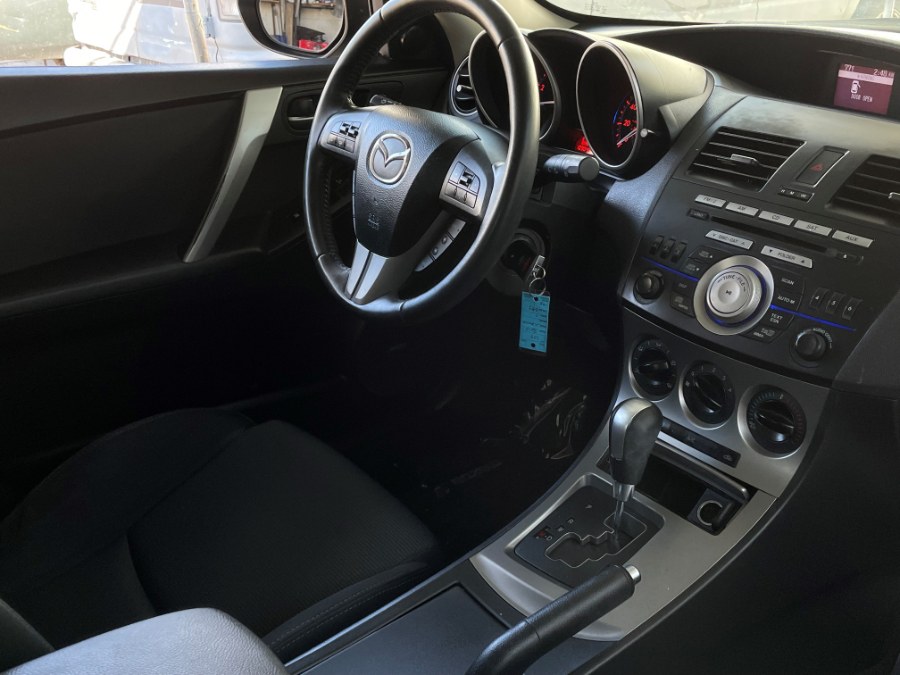 2010 Mazda Mazda3 5dr HB Auto s Sport, available for sale in Corona, California | Green Light Auto. Corona, California 2010 Mazda Mazda3 5dr HB Auto s Sport, available for sale in Corona, California | Green Light Auto. Corona, California