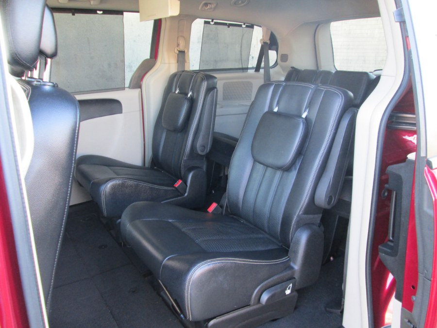 2015 Chrysler Town & Country 4dr Wgn Touring-L, available for sale in Levittown, Pennsylvania | Levittown Auto. Levittown, Pennsylvania 2015 Chrysler Town & Country 4dr Wgn Touring-L, available for sale in Levittown, Pennsylvania | Levittown Auto. Levittown, Pennsylvania