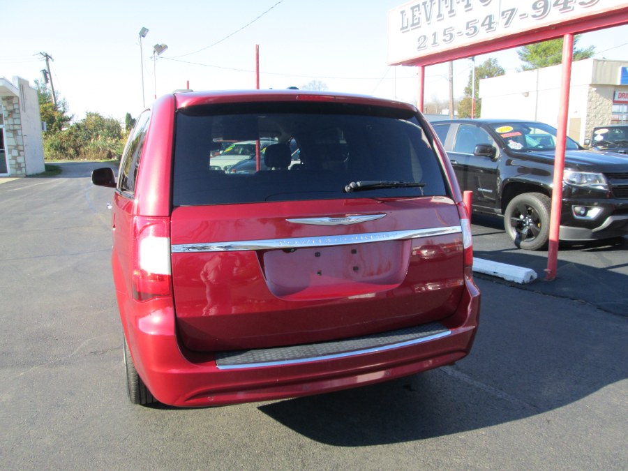 2015 Chrysler Town & Country 4dr Wgn Touring-L, available for sale in Levittown, Pennsylvania | Levittown Auto. Levittown, Pennsylvania 2015 Chrysler Town & Country 4dr Wgn Touring-L, available for sale in Levittown, Pennsylvania | Levittown Auto. Levittown, Pennsylvania