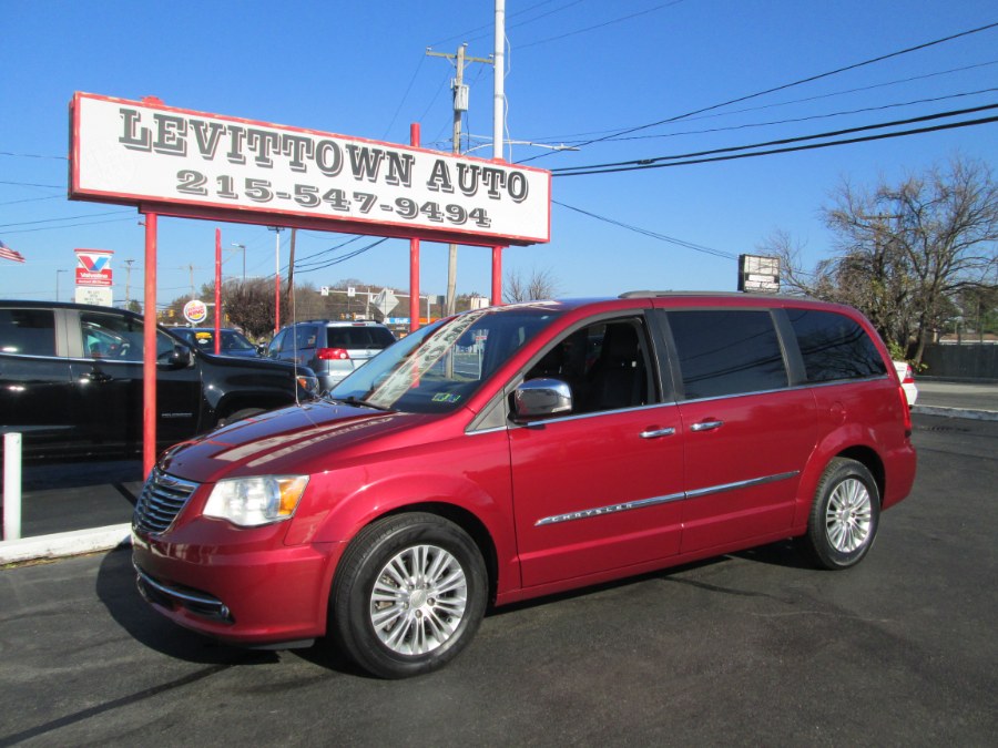 Used Chrysler Town & Country 4dr Wgn Touring-L 2015 | Levittown Auto. Levittown, Pennsylvania