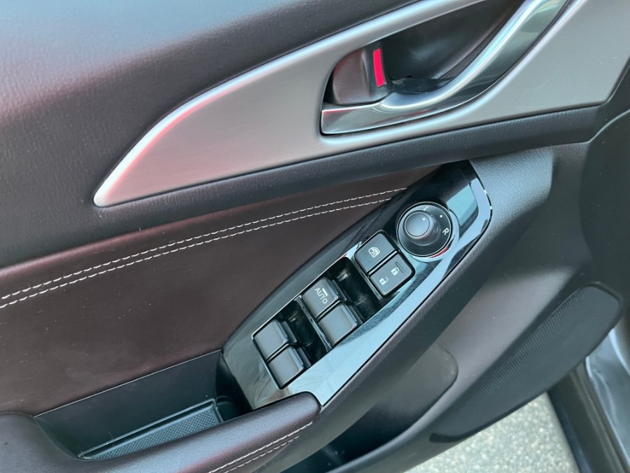 2017 Mazda Mazda3 5-Door Touring 2.5 Manual, available for sale in West Springfield, Massachusetts | Union Street Auto Sales. West Springfield, Massachusetts 2017 Mazda Mazda3 5-Door Touring 2.5 Manual, available for sale in West Springfield, Massachusetts | Union Street Auto Sales. West Springfield, Massachusetts