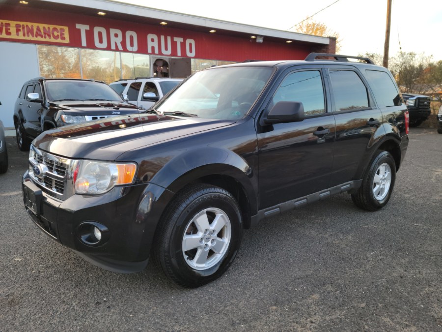 2010 Ford Escape 4WD 4dr XLT, available for sale in East Windsor, Connecticut | Toro Auto. East Windsor, Connecticut