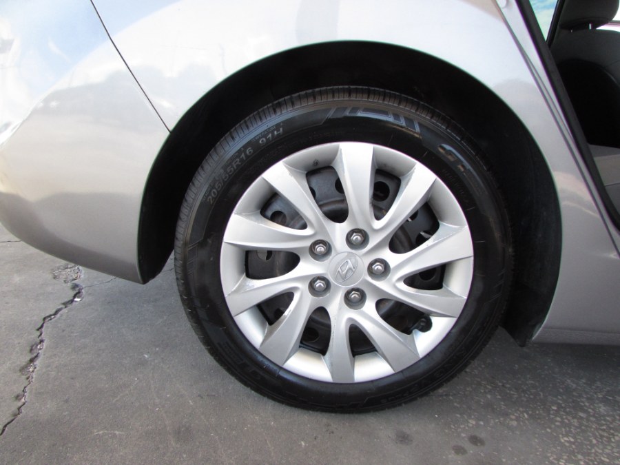 Used Hyundai Elantra 4dr Sdn Auto GLS (Ulsan Plant) 2012 | VIP Auto Enterprise, Inc. Orlando, Florida Used Hyundai Elantra 4dr Sdn Auto GLS (Ulsan Plant) 2012 | VIP Auto Enterprise, Inc. Orlando, Florida