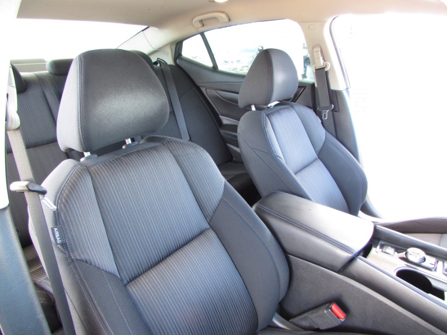 Used Nissan Maxima 4dr Sdn 3.5 Platinum 2016 | VIP Auto Enterprise, Inc. Orlando, Florida Used Nissan Maxima 4dr Sdn 3.5 Platinum 2016 | VIP Auto Enterprise, Inc. Orlando, Florida