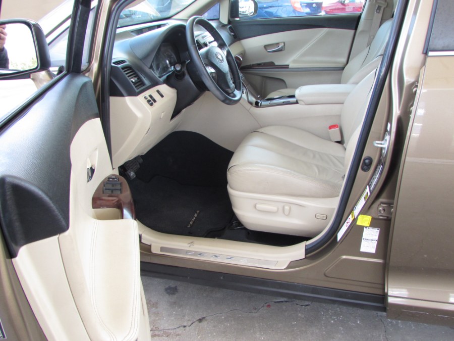 Used Toyota Venza 4dr Wgn V6 AWD XLE (Natl) 2012 | VIP Auto Enterprise, Inc. Orlando, Florida Used Toyota Venza 4dr Wgn V6 AWD XLE (Natl) 2012 | VIP Auto Enterprise, Inc. Orlando, Florida