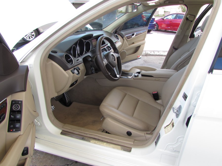 Used Mercedes-Benz C-Class 4dr Sdn C300 Sport 4MATIC 2012 | VIP Auto Enterprise, Inc. Orlando, Florida Used Mercedes-Benz C-Class 4dr Sdn C300 Sport 4MATIC 2012 | VIP Auto Enterprise, Inc. Orlando, Florida