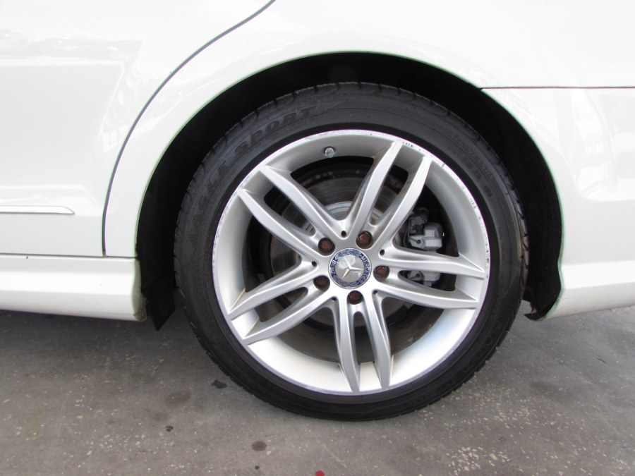 Used Mercedes-Benz C-Class 4dr Sdn C300 Sport 4MATIC 2012 | VIP Auto Enterprise, Inc. Orlando, Florida Used Mercedes-Benz C-Class 4dr Sdn C300 Sport 4MATIC 2012 | VIP Auto Enterprise, Inc. Orlando, Florida