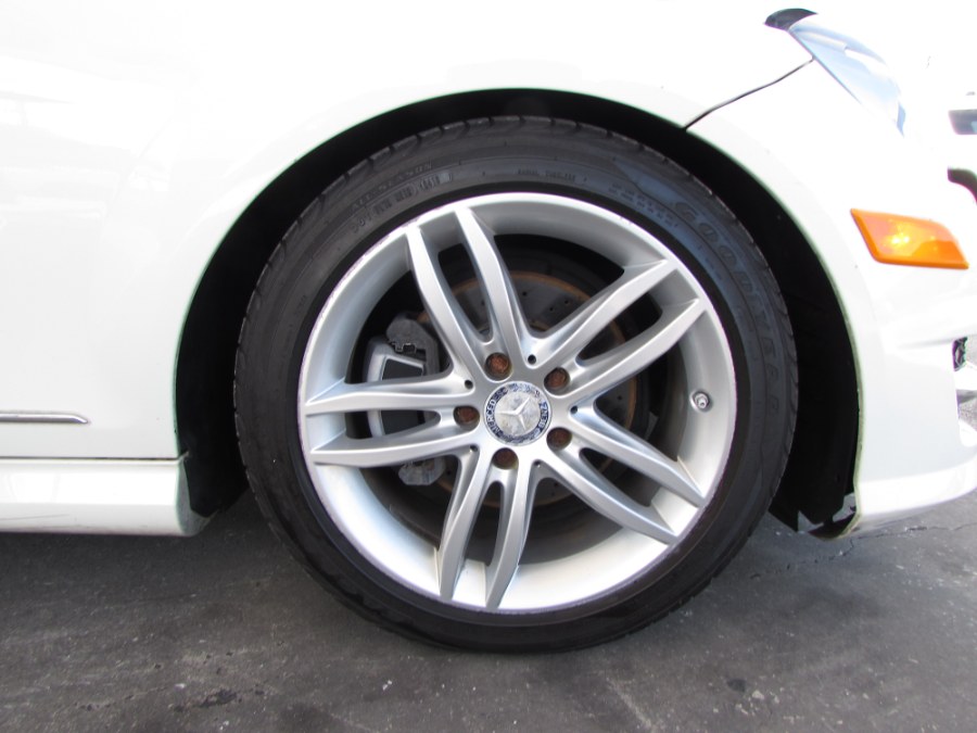 Used Mercedes-Benz C-Class 4dr Sdn C300 Sport 4MATIC 2012 | VIP Auto Enterprise, Inc. Orlando, Florida Used Mercedes-Benz C-Class 4dr Sdn C300 Sport 4MATIC 2012 | VIP Auto Enterprise, Inc. Orlando, Florida