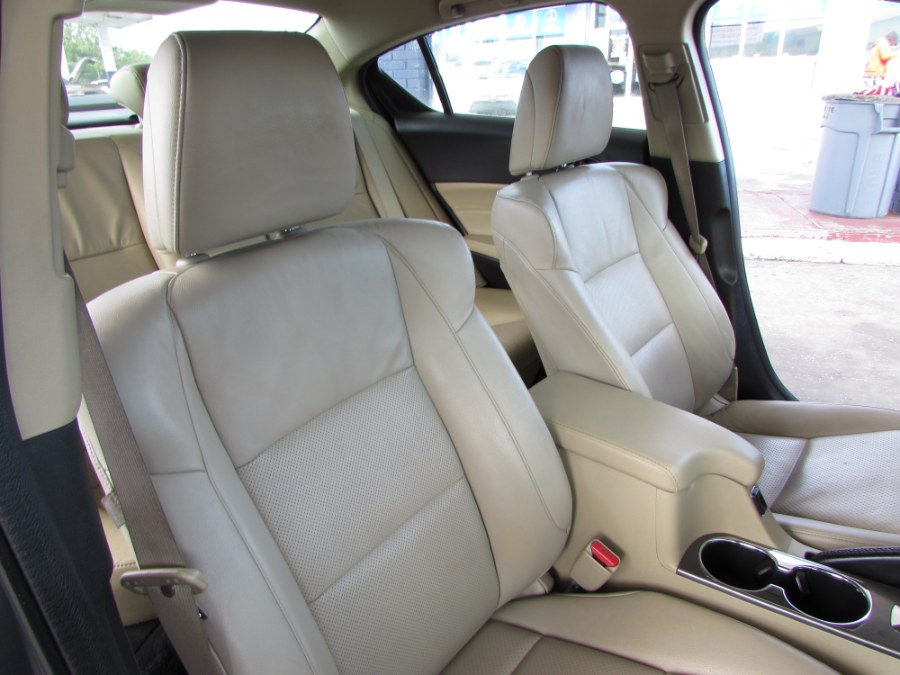 Used Acura ILX 4dr Sdn 2.0L Tech Pkg 2013 | VIP Auto Enterprise, Inc. Orlando, Florida Used Acura ILX 4dr Sdn 2.0L Tech Pkg 2013 | VIP Auto Enterprise, Inc. Orlando, Florida