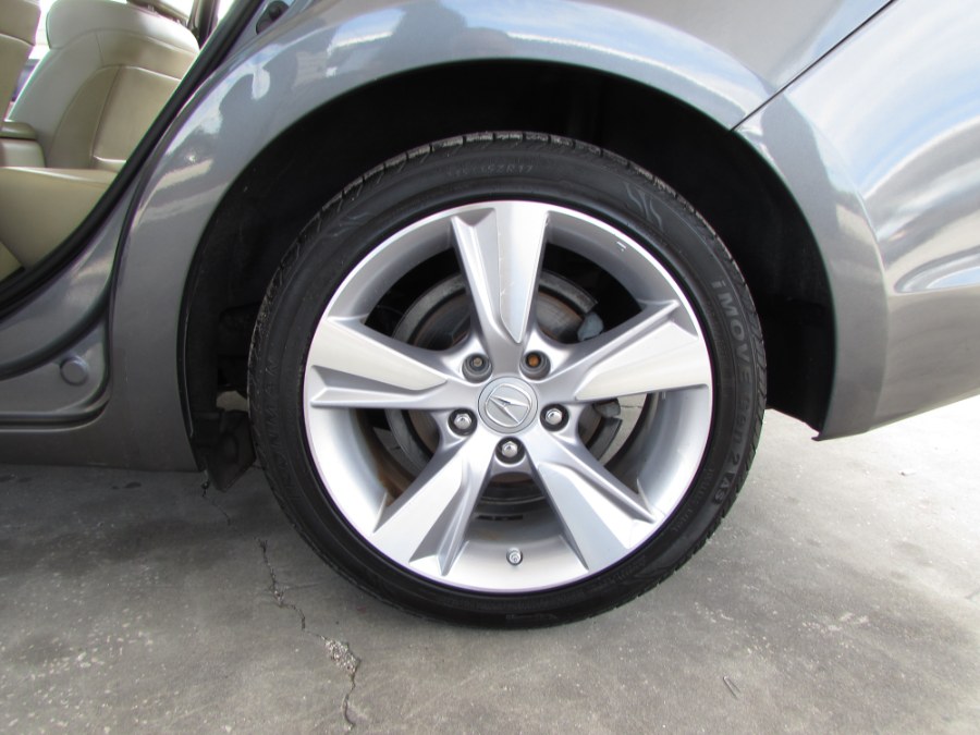 Used Acura ILX 4dr Sdn 2.0L Tech Pkg 2013 | VIP Auto Enterprise, Inc. Orlando, Florida Used Acura ILX 4dr Sdn 2.0L Tech Pkg 2013 | VIP Auto Enterprise, Inc. Orlando, Florida