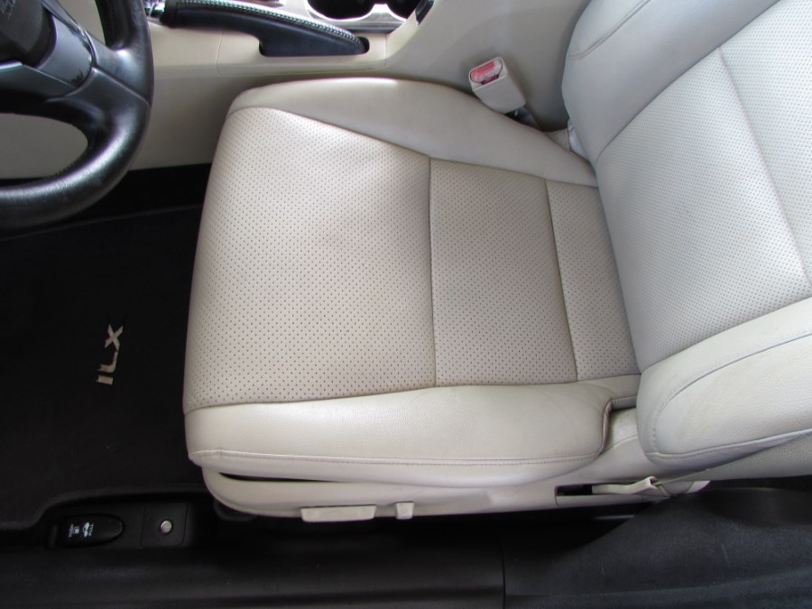 Used Acura ILX 4dr Sdn 2.0L Tech Pkg 2013 | VIP Auto Enterprise, Inc. Orlando, Florida Used Acura ILX 4dr Sdn 2.0L Tech Pkg 2013 | VIP Auto Enterprise, Inc. Orlando, Florida